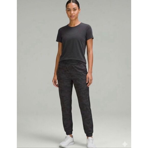 Athleta Pants - Athleta Brooklyn Textured Camo Jogger